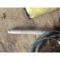 Vibrating needle for beton with electric drive unit